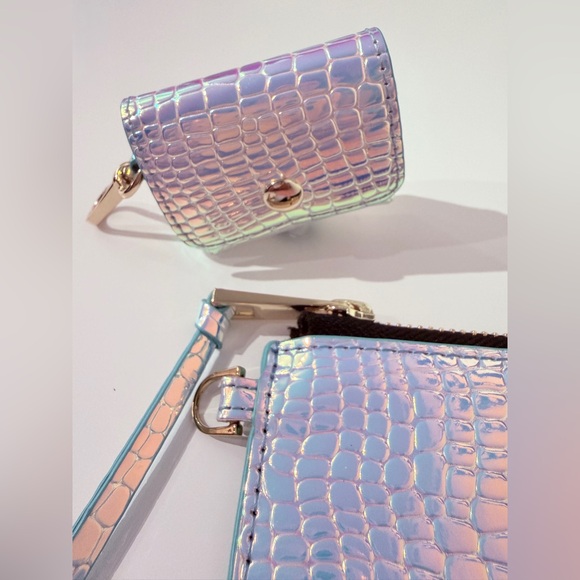Bandolier Iridescent Zip Pouch and AirPod case - NWOT - Picture 3 of 11